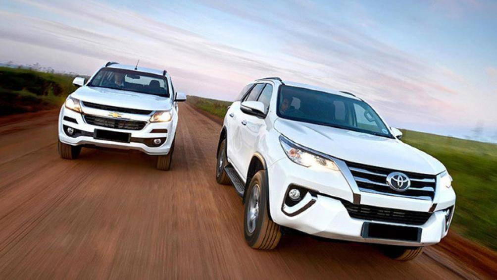 Chevrolet Traiblazer rẻ hơn Toyota Fortuner: Chọn SUV Mỹ hay Nhật?