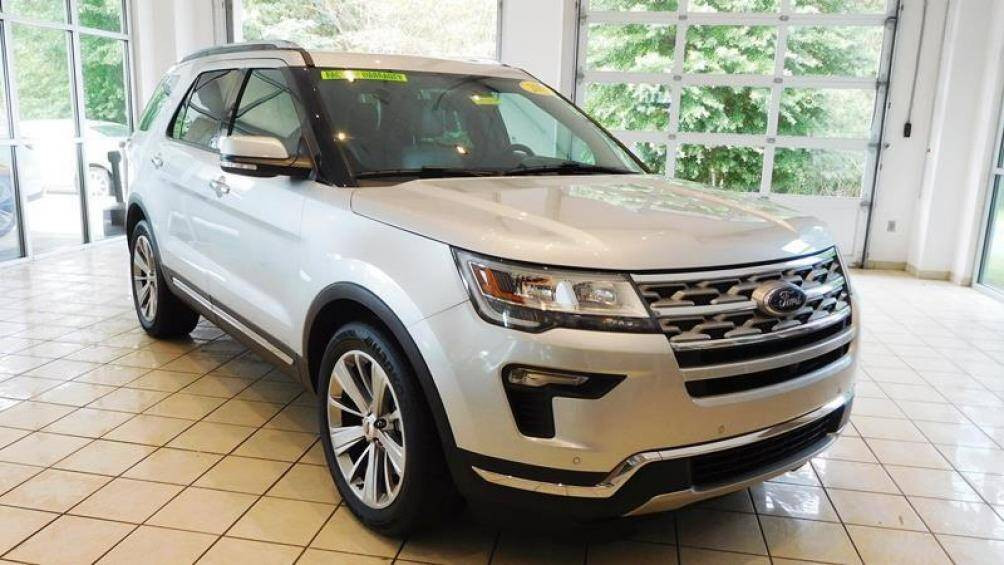 Ford Explorer tại Việt Nam giảm giá gần nửa tỷ đồng, xả hàng tồn kho