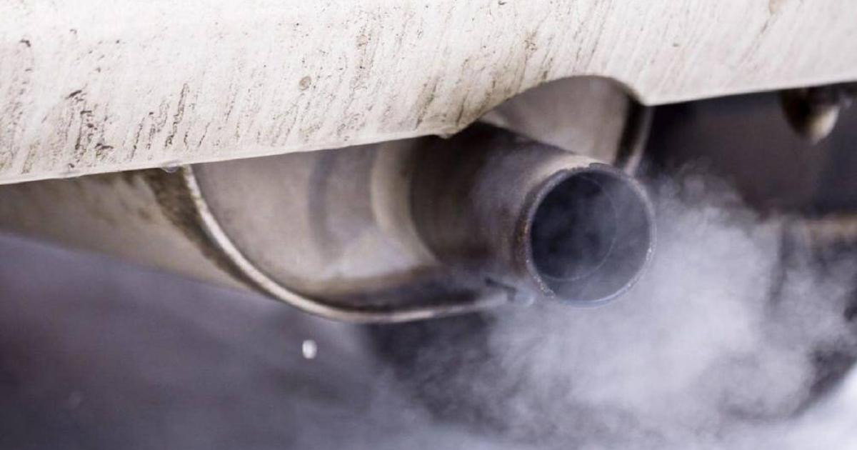 Ô tô xuất hiện khói trắng, nguyên nhân và cách khắc phục?