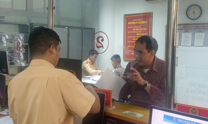 hà nội: tài xế ngỡ ngàng khi bị phạt nguội cả chục triệu