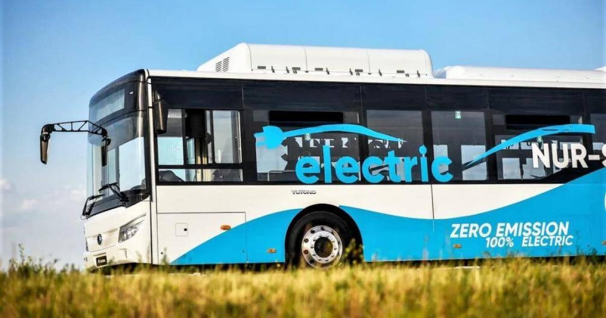 Có hay không chuyện ưu ái trong thí điểm 5 tuyến xe buýt điện?