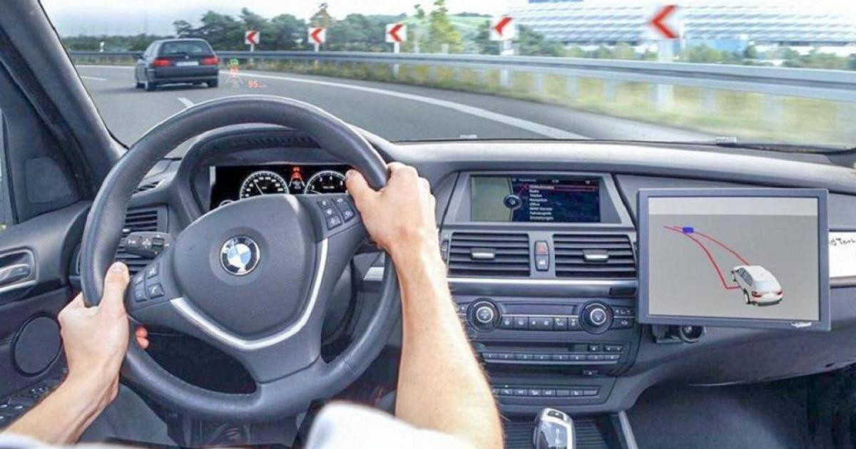 Kinh nghiệm đánh lái khi vào cua dành cho lái mới