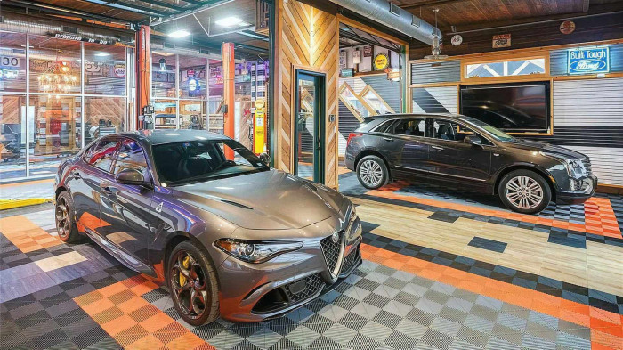 Ngôi nhà kỷ vật ô tô trị giá 8 triệu USD 3