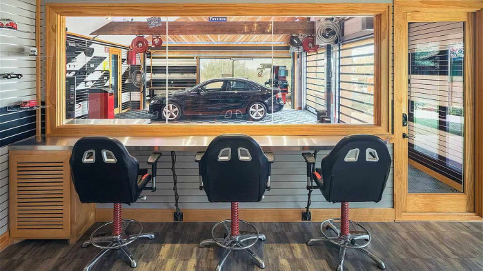 Ngôi nhà kỷ vật ô tô trị giá 8 triệu USD 4