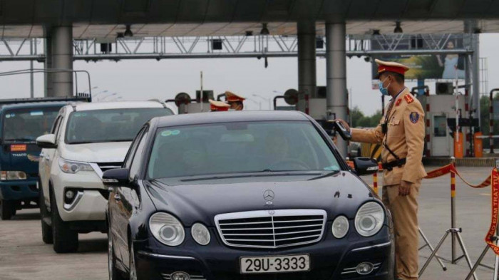 Mùng 1 Tết, CSGT xử phạt gần 1.800 vi phạm giao thông, tạm giữ 690 xe 1