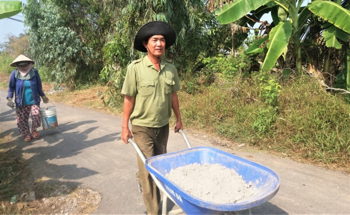 Chuyện chưa kể về vợ chồng “ông Út vá đường” 1