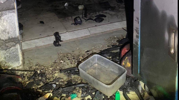 tp.hcm: cháy nhà lúc rạng sáng, 5 người mắc kẹt bên trong