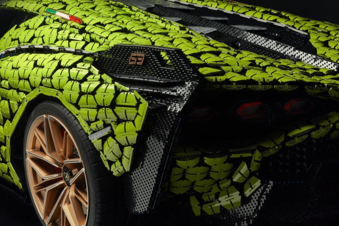 Cận cảnh siêu xe Lamborghini Sian mô hình làm từ 400 nghìn mảnh ghép Lego 11