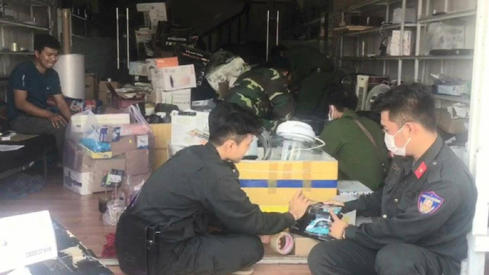 Khởi tố vụ án buôn lậu