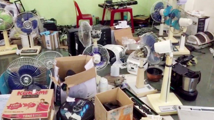 Khởi tố vụ án buôn lậu