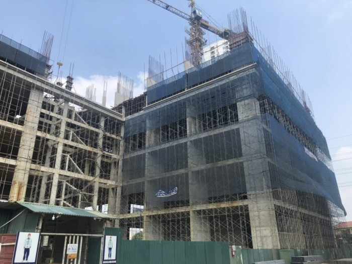 Nhiều vợ chồng trẻ lo bị ngân hàng