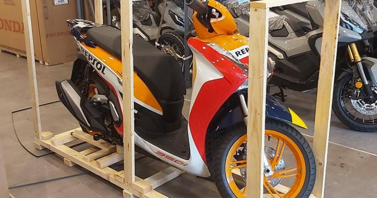 Honda SH 350i Repsol nhập Ý đầu tiên về Việt Nam, giá ngang xe hơi