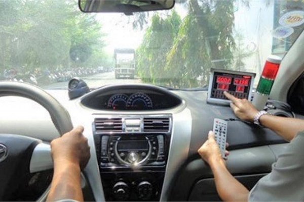 Kiến nghị lùi thời gian lắp thiết bị giám sát học lái xe ô tô
