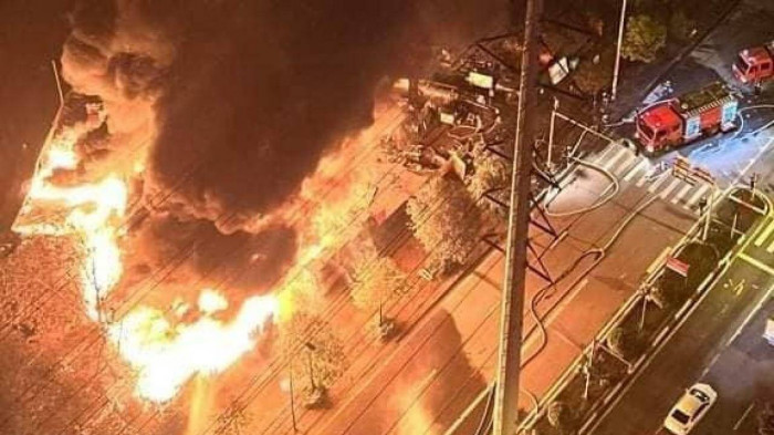 Nghi tự đốt gây đám cháy lớn ở bãi tập kết ven đường Tố Hữu lúc rạng sáng 1