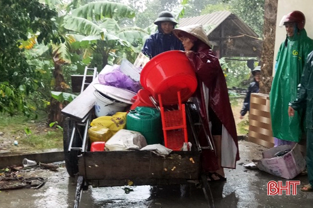 Nhiều tuyến đường ở huyện Kỳ Anh bị sạt lở nghiêm trọng