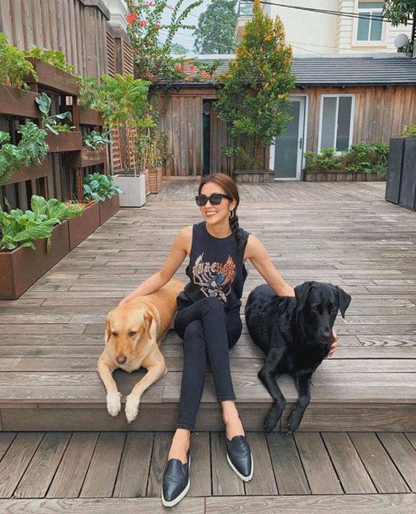 2 my nu mien tay cung lay chong dai gia: rut khoi showbiz, o biet thu