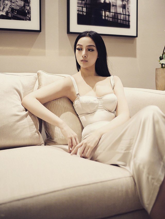 de nhat my nhan sai thanh co nha 100 ty, vua duoc chong tang them biet phu 3,5 trieu do - 6