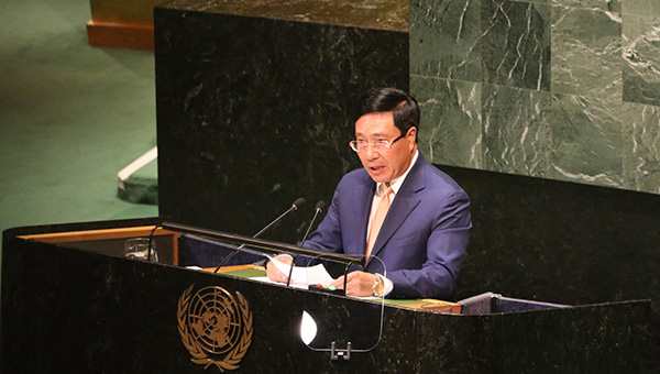 Vietnam urges relevant parties in East Sea to respect international law