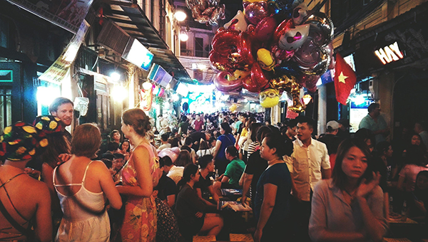 Hanoi to enhance nighttime businesses at some favorable locations