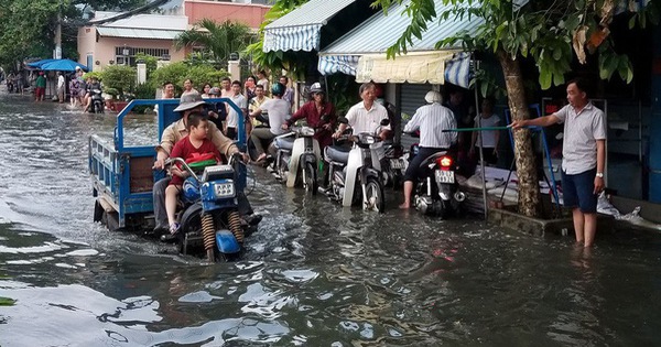 Nghe VietNamNet: TP.HCM khẩn cấp gửi công văn về triều cường có thể vượt 1,7m ngày 29-10