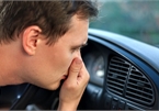 Vì sao ô tô phát sinh mùi khí thải khó chịu?