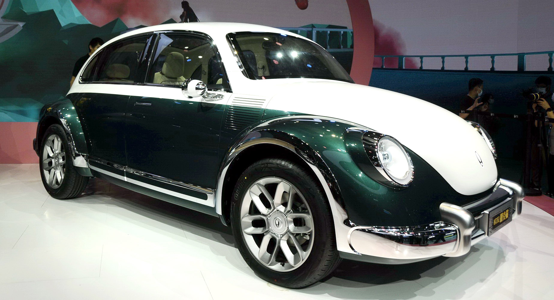 Volkswagen Beetle bị làm nhái trắng trợn tại Trung Quốc với phiên bản chạy điện
