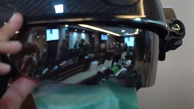 Indonesia chế tạo mũ bảo hiểm phát hiện người có triệu chứng COVID-19