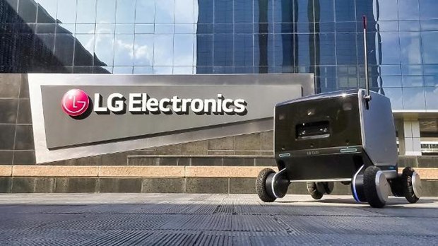 LG trình làng robot giao hàng thông minh