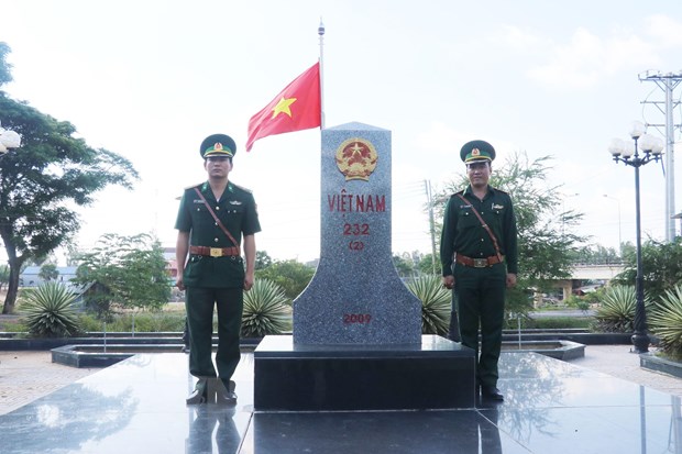 Vi duong bien gioi Viet Nam-Campuchia hoa binh, huu nghi, phat trien hinh anh 1