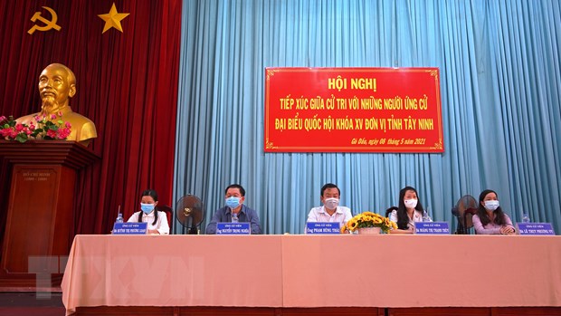 Ứng cử viên đại biểu Quốc hội tiếp xúc cử tri tại Tây Ninh