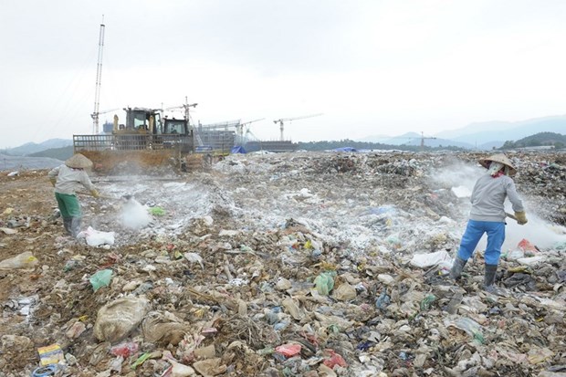 Hà Nội: Bãi rác Nam Sơn tạm dừng tiếp nhận rác từ ngày 2/11