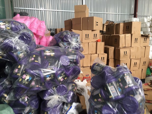 Phat hien co so san xuat nuoc giat nghi gia nhan hieu D-nee, Comfort hinh anh 2