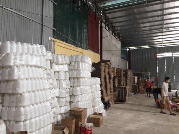 Phat hien co so san xuat nuoc giat nghi gia nhan hieu D-nee, Comfort hinh anh 5