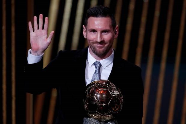 Nghe VietNamNet: Cầu thủ Lionel Messi giành danh hiệu Quả bóng vàng 2019