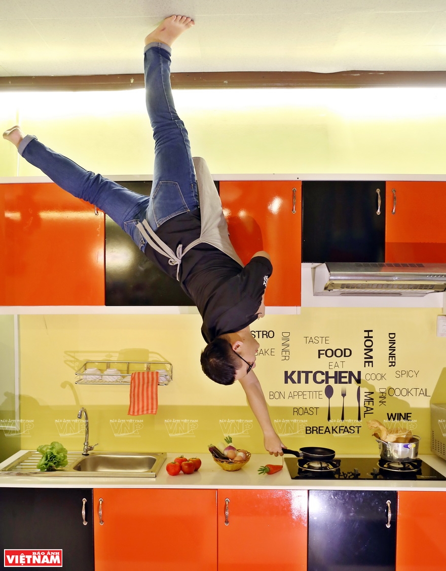 There are numerous photo booths for visitors to take lovely pictures (Photo: VNA)