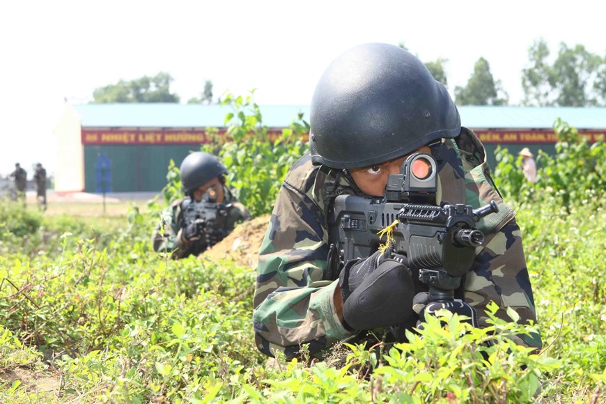 Naval soldiers under Naval Infantry Brigade 147 on training (Photo: VNA)