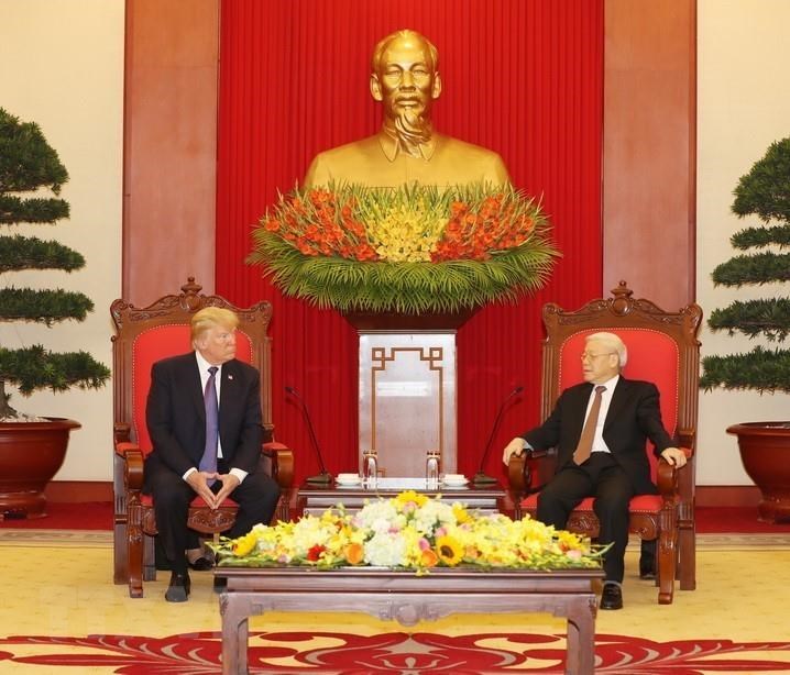 US President Donald Trump meets General Secretary Nguyen Phu Trong while he was in Vietnam for a state visit and attendance at the APEC Economic Leaders’ Meeting from November 11-12, 2017 (Photo: VNA)