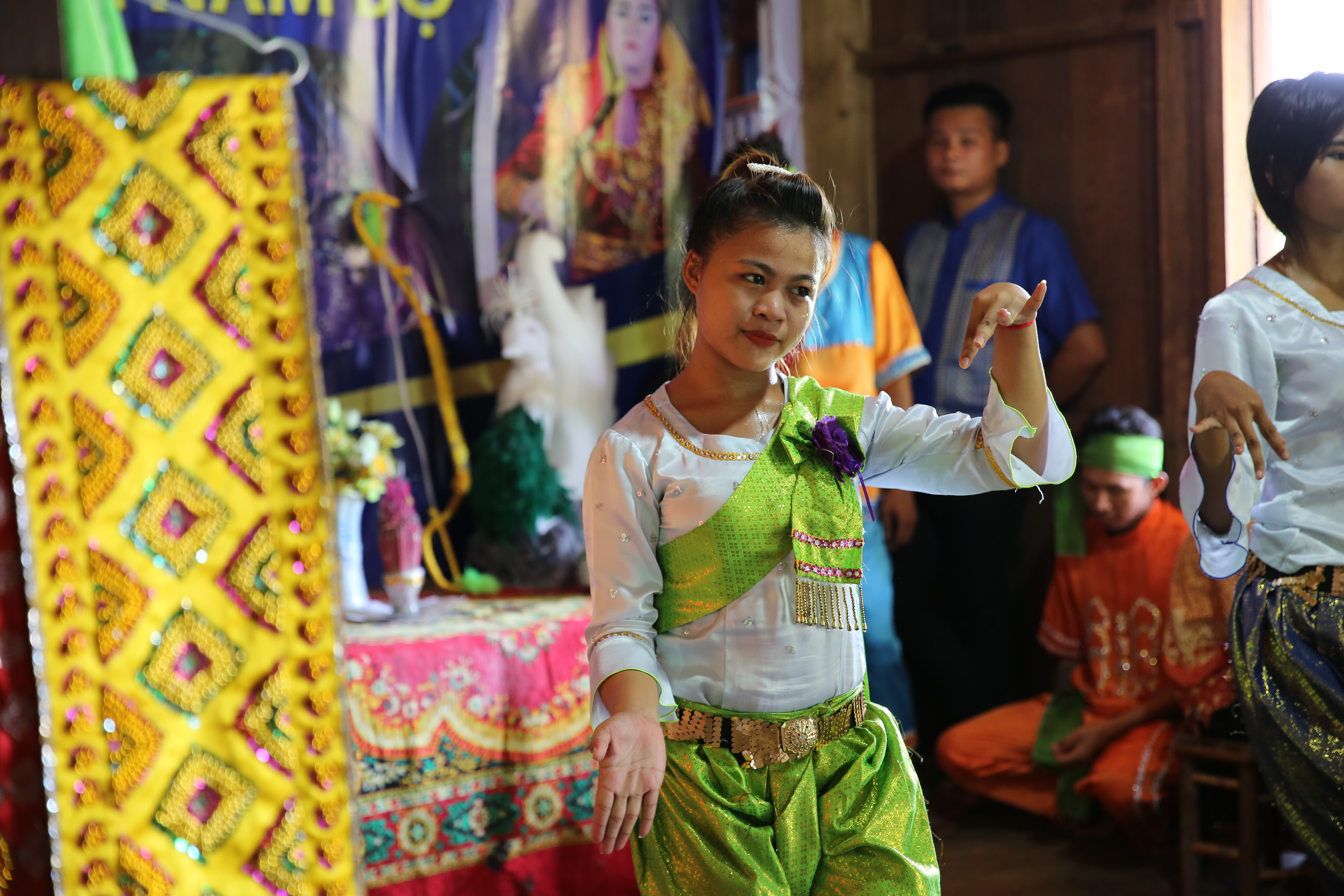 A royal performance of Khmer people (Photo: VNA)