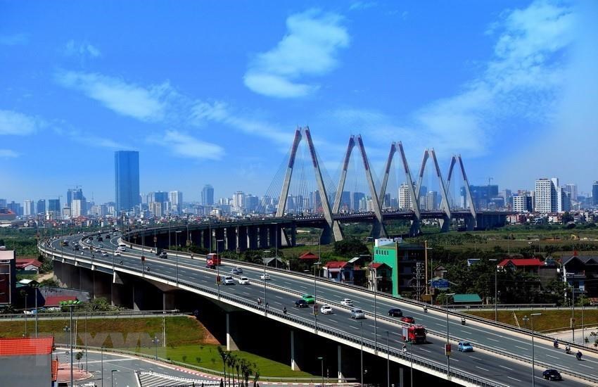 Nhat Tan bridge, one of seven bridges over the Red River (Photo: VNA)