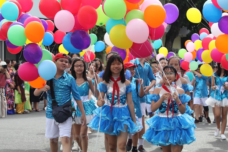 Balloons are released at the celebration marking the 20th anniversary of Hanoi's recognition as a ‘City for Peace’ by UNESCO (Photo: VNA)