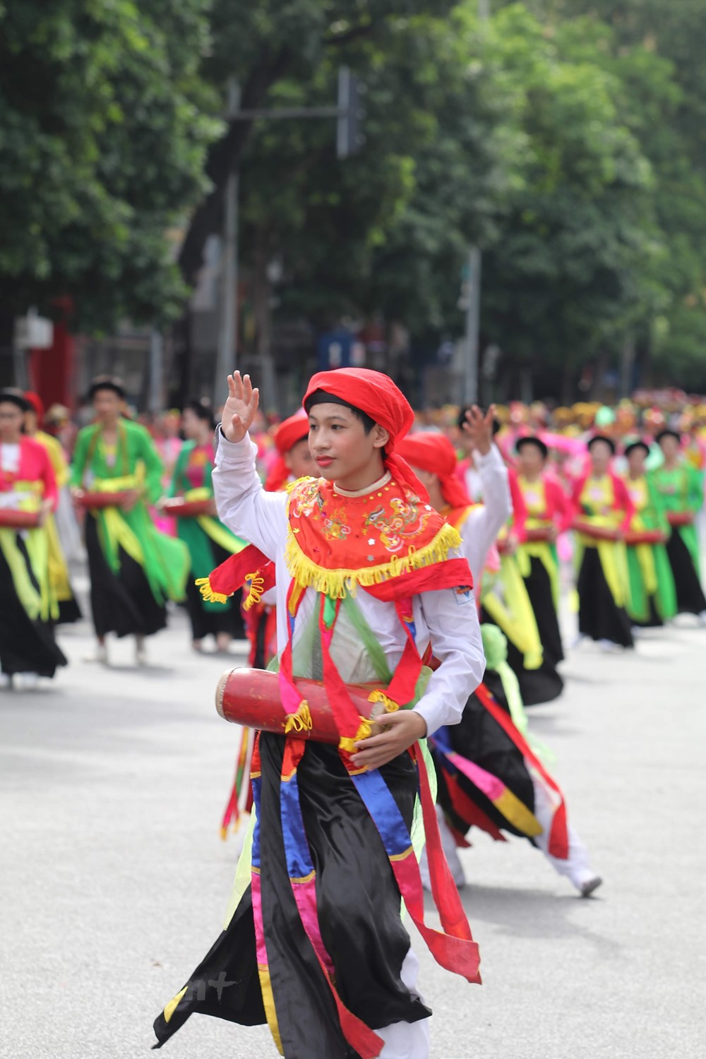 The unique dance of men from Trieu Khuc village (Photo: VNA)