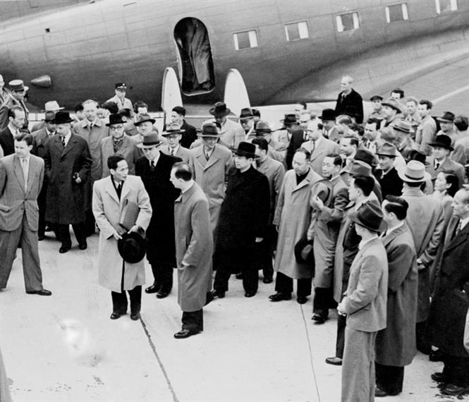 Vietnamese delegation, led by Deputy Prime Minister Pham Van Dong, arrives in Geneva to attend the Geneva Conference, May 4, 1954 (Photo: VNA)
