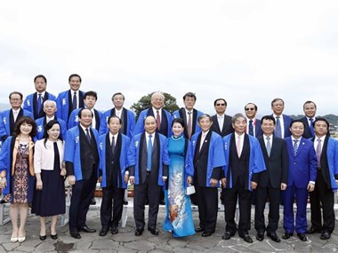 PM Phuc attends Japan-Vietnam lotus festival