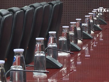 Offices in Vietnam make effort to reduce use of plastic bottles