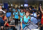 Fans greet Vietnam women's football team