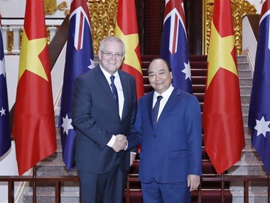 PM Nguyen Xuan Phuc welcomes Australian counterpart