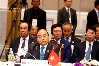 Vietnam ready to join in building strong, resilient ASEAN: PM Nguyen Xuan Phuc