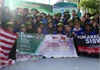 Malaysian students join volunteer campaign in HCM City