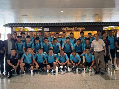 Vietnam U18 team heads to Japan for training camp
