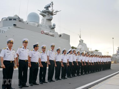 Vietnam naval ship visits Russia